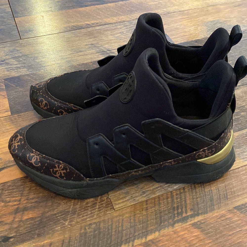 Guess sneakers size rubbed off but fit like a 6